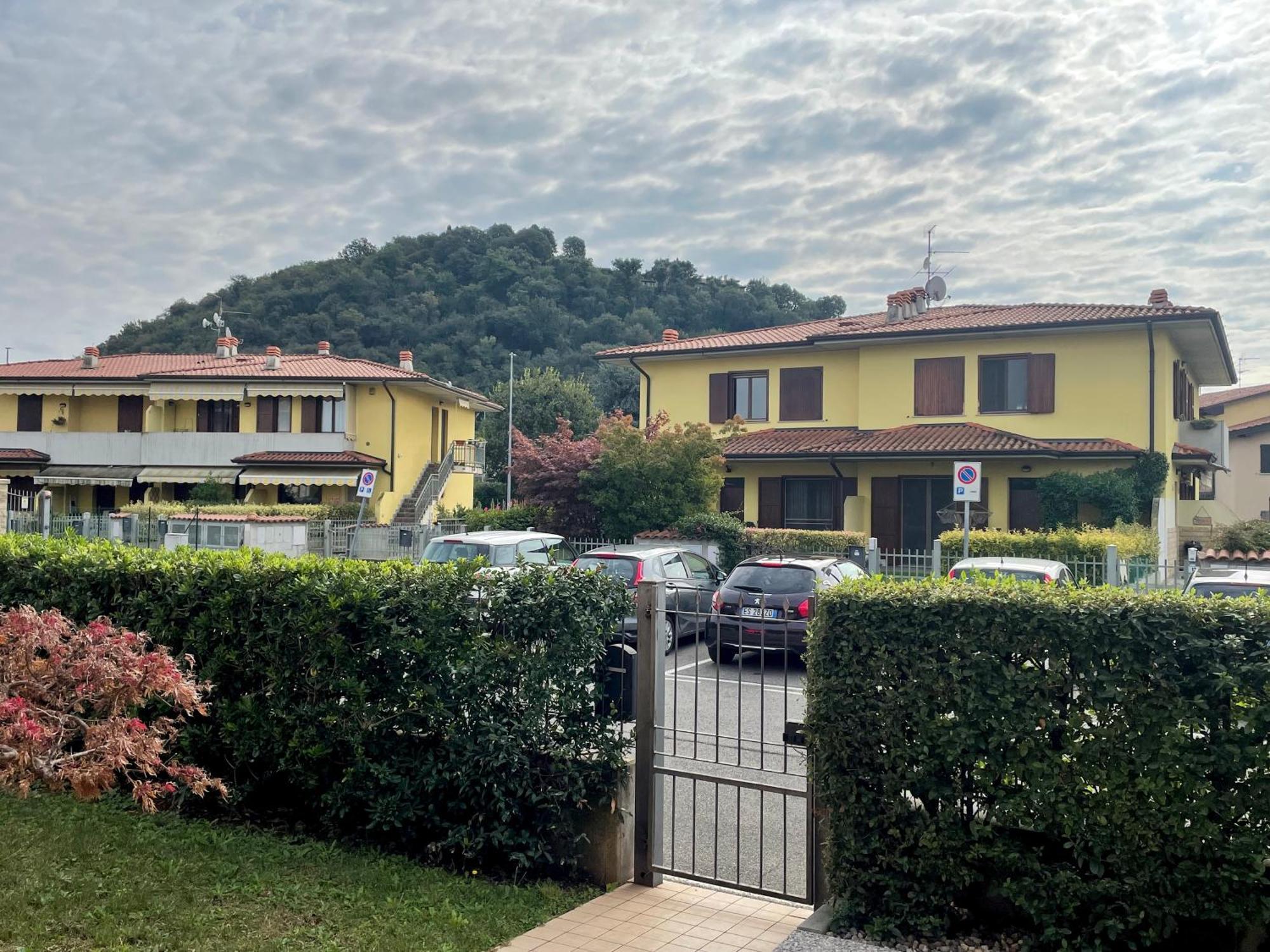 Casa Montorfano Erbusco Apartment ภายนอก รูปภาพ